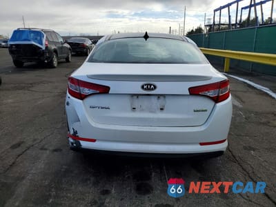 Zdjęcie 6 z 13 samochodu: 2012 KIA OPTIMA HYBRID VIN:KNAGM4AD8C5019248 - miniatura