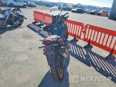 Czwarte zdjęcie samochodu z boku: 2021 HONDA CRF1100 D4 VIN:JH2SD1048MK100404 - miniatura