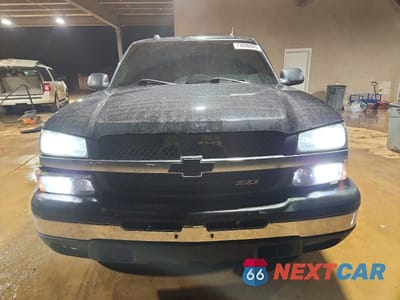 Piąte zdjęcie samochodu w środku: 2005 CHEVROLET SILVERADO K1500 VIN:2GCEK13TX51230930 - miniatura