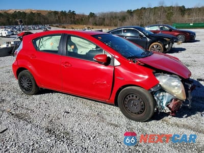 Czwarte zdjęcie samochodu z boku: 2013 TOYOTA PRIUS C TWO VIN:JTDKDTB37D1048505 - miniatura