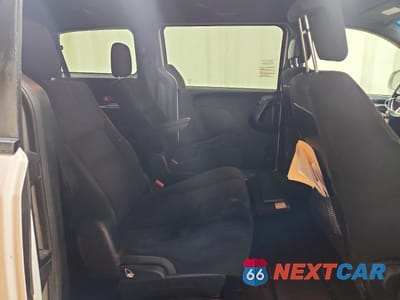 Zdjęcie 11 z 13 samochodu: 2015 DODGE GRAND CARAVAN SXT VIN:2C4RDGCG0FR523532 - miniatura