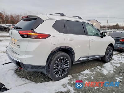 Trzecie zdjęcie samochodu z tyłu: 2026 NISSAN ROGUE PLATINUM VIN:JN8BT3DD4TW294359 - miniatura