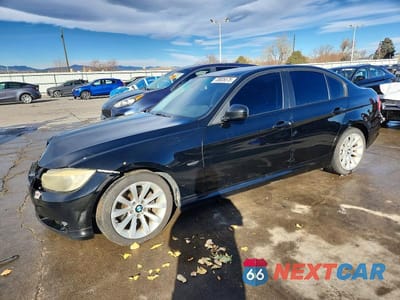2011 BMW 328 XI WBAPK7C58BA821009 - główne zdjęcie licytacji z USA - miniatura