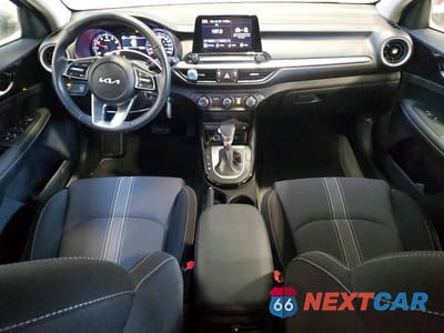 Zdjęcie 8 z 13 samochodu: 2024 KIA FORTE EX VIN:3KPF34AD3RE823262 - miniatura