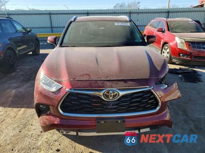 Piąte zdjęcie samochodu w środku: 2022 TOYOTA HIGHLANDER PLATINUM VIN:5TDFZRBH8NS205111 - miniatura