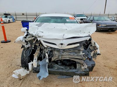 Piąte zdjęcie samochodu w środku: 2011 TOYOTA COROLLA LE VIN:2T1BU4EE8BC557739 - miniatura