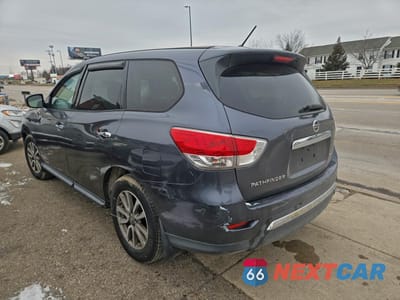 Trzecie zdjęcie samochodu z tyłu: 2014 NISSAN PATHFINDER S VIN:5N1AR2MM6EC663206 - miniatura