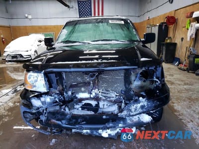 Piąte zdjęcie samochodu w środku: 2003 FORD EXPEDITION XLT VIN:1FMPU16LX3LA61607 - miniatura