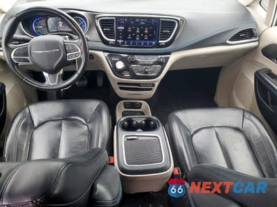 Zdjęcie 8 z 13 samochodu: 2021 CHRYSLER PACIFICA HYBRID TOURING L VIN:2C4RC1L71MR580495 - miniatura
