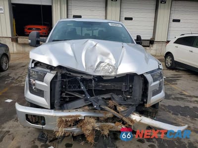 Piąte zdjęcie samochodu w środku: 2017 FORD F150 SUPERCREW VIN:1FTEW1EG2HFA44008 - miniatura