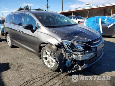Czwarte zdjęcie samochodu z boku: 2017 CHRYSLER PACIFICA TOURING L VIN:2C4RC1BG3HR752243 - miniatura