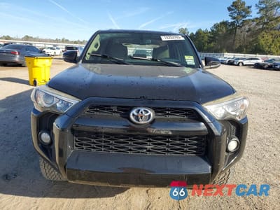Piąte zdjęcie samochodu w środku: 2016 TOYOTA 4RUNNER SR5 VIN:JTEZU5JR0G5147031 - miniatura