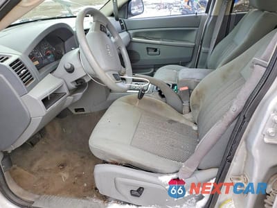 Zdjęcie 7 z 12 samochodu: 2006 JEEP GRAND CHEROKEE LAREDO VIN:1J4GR48K16C255923 - miniatura