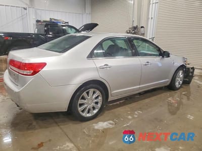 Trzecie zdjęcie samochodu z tyłu: 2011 LINCOLN MKZ VIN:3LNHL2JC3BR776295 - miniatura