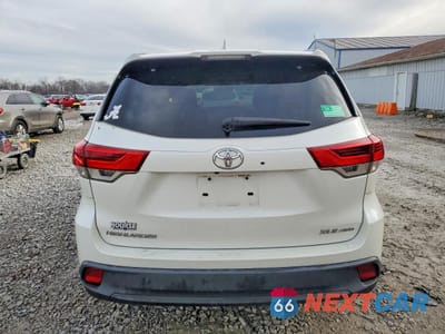 Zdjęcie 6 z 13 samochodu: 2019 TOYOTA HIGHLANDER SE VIN:5TDJZRFH3KS582736 - miniatura