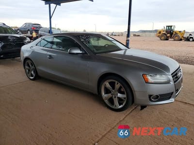 Czwarte zdjęcie samochodu z boku: 2011 AUDI A5 PREMIUM PLUS VIN:WAULFAFR2BA082511 - miniatura