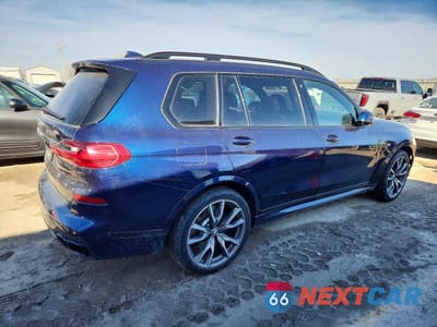 Trzecie zdjęcie samochodu z tyłu: 2022 BMW X7 M50I VIN:5UXCX6C05N9L17989 - miniatura