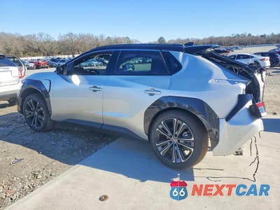 Drugie zdjęcie samochodu z przodu: 2024 TOYOTA BZ4X XLE VIN:JTMAAAAA1RA034423 - miniatura