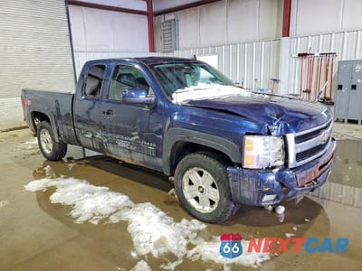 Czwarte zdjęcie samochodu z boku: 2010 CHEVROLET SILVERADO K1500 LTZ VIN:1GCSKTE30AZ167141 - miniatura