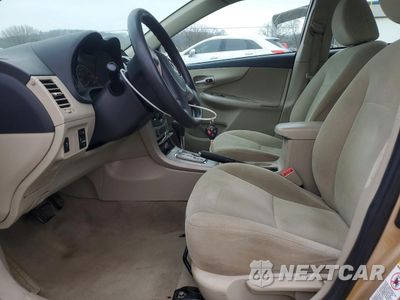 Zdjęcie 7 z 12 samochodu: 2013 TOYOTA COROLLA BASE VIN:2T1BU4EE5DC933302 - miniatura