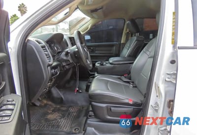 Zdjęcie 9 z 10 samochodu: 2020 RAM 2500 TRADESMAN VIN:3C7WR4HJ3LG201933 - miniatura