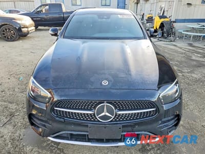 Piąte zdjęcie samochodu w środku: 2022 MERCEDES-BENZ E 350 VIN:W1KZF8DB4NB034525 - miniatura