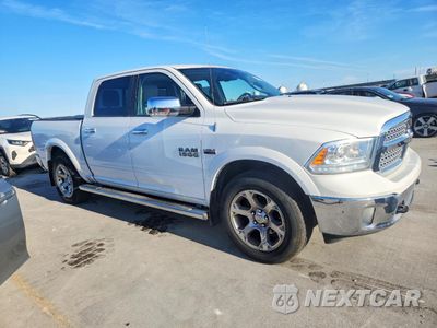 Czwarte zdjęcie samochodu z boku: 2013 RAM 1500 LARAMIE VIN:1C6RR7NTXDS623782 - miniatura