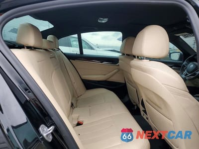 Zdjęcie 10 z 13 samochodu: 2021 BMW 530 XI VIN:WBA13BJ09MCF96154 - miniatura