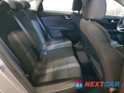 Zdjęcie 10 z 13 samochodu: 2024 KIA FORTE EX VIN:3KPF34AD3RE823262 - miniatura