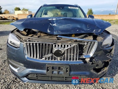 Piąte zdjęcie samochodu w środku: 2023 VOLVO XC90 PLUS VIN:YV40621N0P1945150 - miniatura
