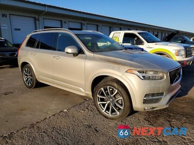 Czwarte zdjęcie samochodu z boku: 2016 VOLVO XC90 T6 VIN:YV4A22PK5G1001518 - miniatura