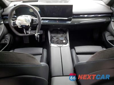 Zdjęcie 8 z 11 samochodu: 2025 BMW I5 XDRIVE 40 VIN:WBY13HG07SCT75920 - miniatura