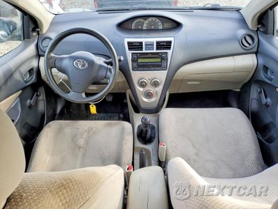 Zdjęcie 8 z 12 samochodu: 2007 TOYOTA YARIS VIN:JTDBT923871110228 - miniatura