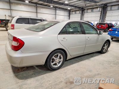 Trzecie zdjęcie samochodu z tyłu: 2002 TOYOTA CAMRY LE VIN:4T1BE32K72U037127 - miniatura