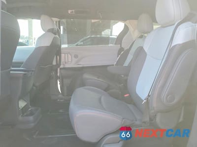 Zdjęcie 11 z 13 samochodu: 2024 TOYOTA SIENNA XSE VIN:5TDDRKEC1RS215290 - miniatura