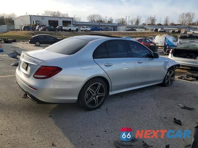 Trzecie zdjęcie samochodu z tyłu: 2018 MERCEDES-BENZ E 300 4MATIC VIN:WDDZF4KB3JA373546 - miniatura