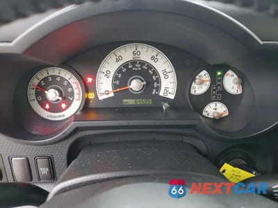 Zdjęcie 9 z 11 samochodu: 2013 TOYOTA FJ CRUISER VIN:JTEBU4BF7DK159058 - miniatura