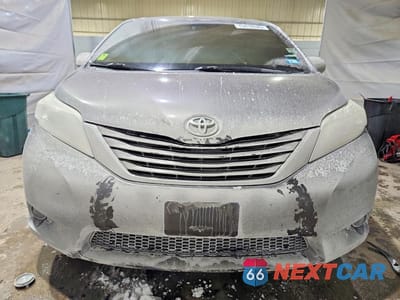 Piąte zdjęcie samochodu w środku: 2015 TOYOTA SIENNA LE VIN:5TDJK3DC3FS105402 - miniatura