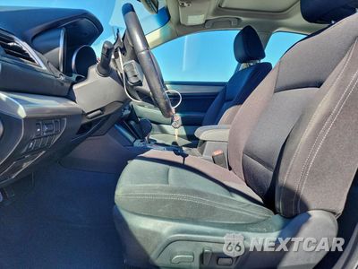Zdjęcie 7 z 16 samochodu: 2017 SUBARU LEGACY 2.5I PREMIUM VIN:4S3BNAD63H3054885 - miniatura