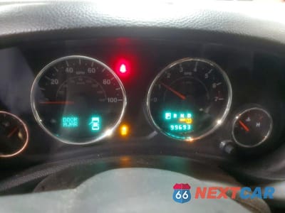 Zdjęcie 9 z 11 samochodu: 2014 JEEP WRANGLER UNLIMITED SAHARA VIN:1C4HJWEG0EL174181 - miniatura