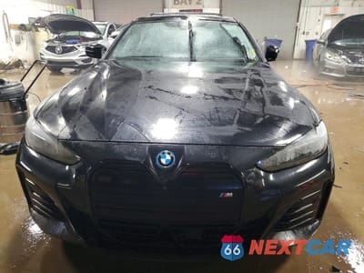 Piąte zdjęcie samochodu w środku: 2025 BMW I4 M50 VIN:WBY33HD04SFT93383 - miniatura