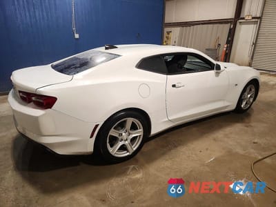 Trzecie zdjęcie samochodu z tyłu: 2020 CHEVROLET CAMARO LS VIN:1G1FB1RS6L0111681 - miniatura