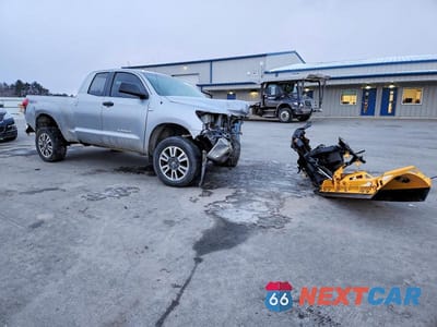 Czwarte zdjęcie samochodu z boku: 2008 TOYOTA TUNDRA DOUBLE CAB VIN:5TFBT54178X011452 - miniatura