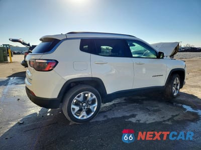 Trzecie zdjęcie samochodu z tyłu: 2021 JEEP COMPASS LIMITED VIN:3C4NJDCB2MT527473 - miniatura