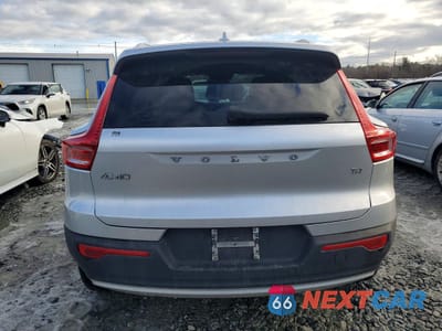 Zdjęcie 6 z 13 samochodu: 2019 VOLVO XC40 T4 MOMENTUM VIN:YV4AC2HKXK2050132 - miniatura