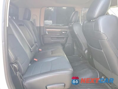 Zdjęcie 6 z 10 samochodu: 2018 RAM 2500 SLT VIN:3C6UR5ML2JG340876 - miniatura