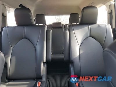 Zdjęcie 10 z 13 samochodu: 2024 TOYOTA GRAND HIGHLANDER XLE VIN:5TDAAAB50RS014653 - miniatura