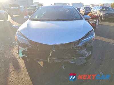 Piąte zdjęcie samochodu w środku: 2018 TOYOTA COROLLA VIN:2T1BURHE2JC065165 - miniatura