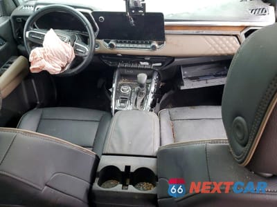 Zdjęcie 8 z 11 samochodu: 2024 GMC CANYON DENALI VIN:1GTP6FEK7R1190798 - miniatura