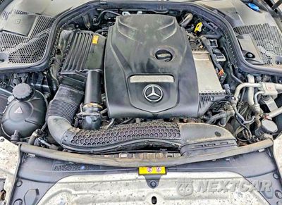 Zdjęcie 7 z 12 samochodu: 2017 MERCEDES-BENZ C 300 4MATIC VIN:55SWF4KBXHU216920 - miniatura